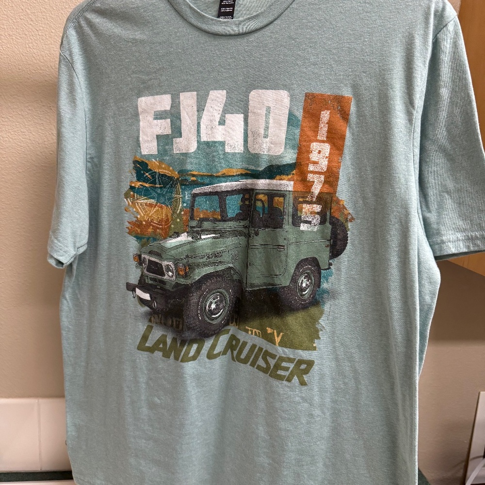 FJ40 Land Cruiser Graphic T-Shirt - XL